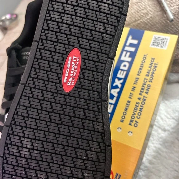 Men’s Skechers Work Black and Gray Shoes - Picture 9 of 11